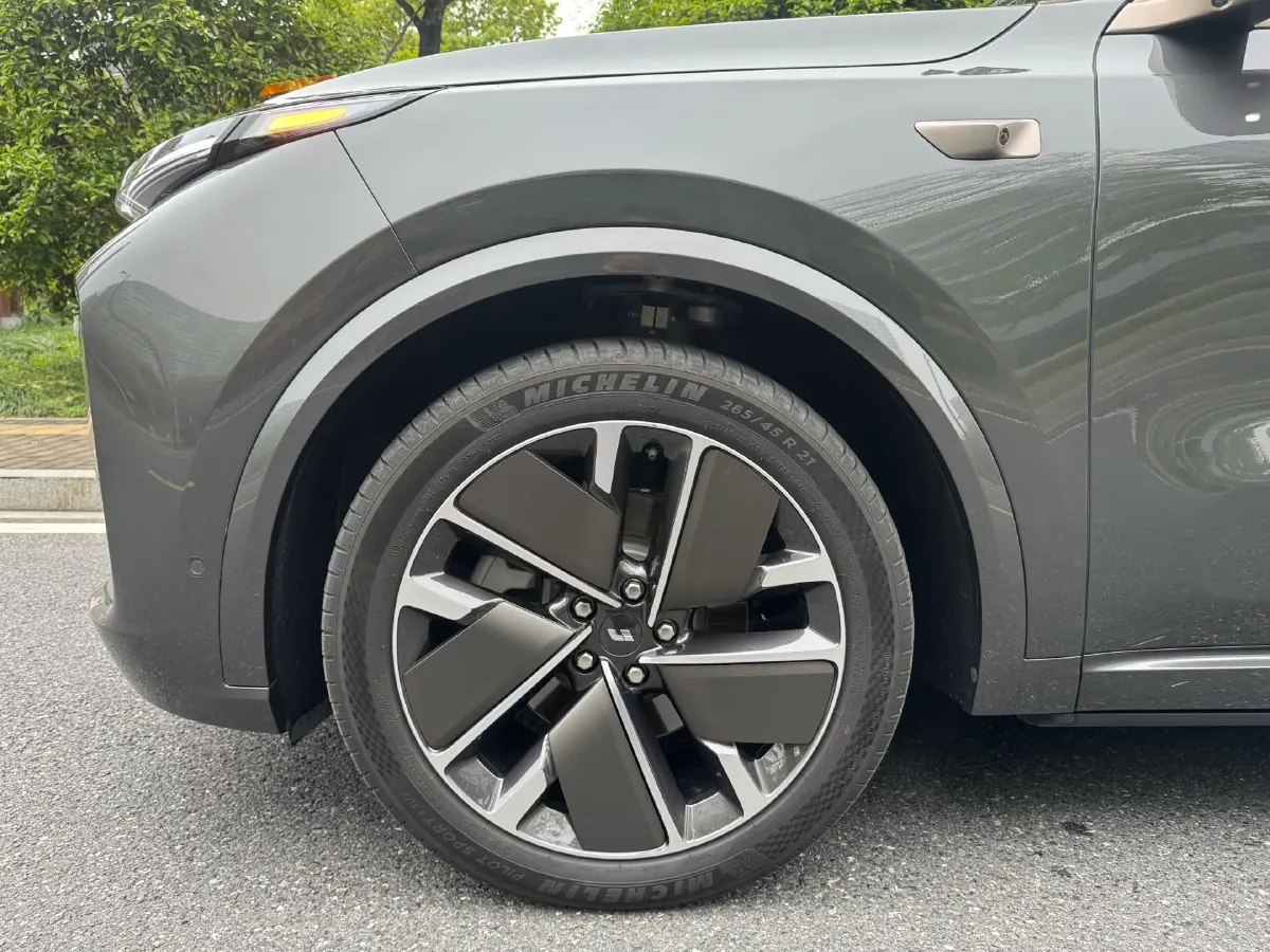 2025 Li L9 Range Extended 154HP REEV,autocango,china used car exporter,china ev exporter,chinese used car exporter,chinese used ev exporter