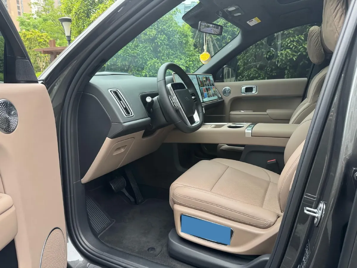 2025 Li L9 Range Extended 154HP REEV,autocango,china used car exporter,china ev exporter,chinese used car exporter,chinese used ev exporter