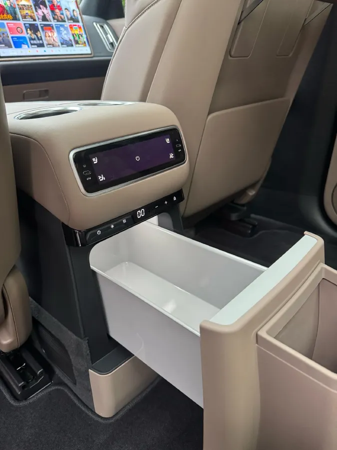 2025 Li L9 Range Extended 154HP REEV,autocango,china used car exporter,china ev exporter,chinese used car exporter,chinese used ev exporter