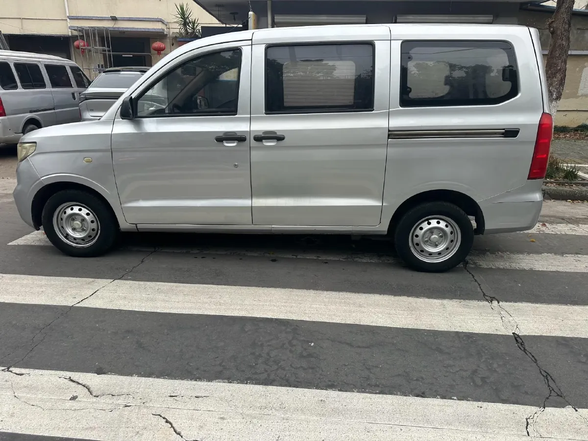 2019 WuLing HongGuang V 1.5L 99HP L4 6MT,autocango,china used car exporter,china ev exporter,chinese used car exporter,chinese used ev exporter