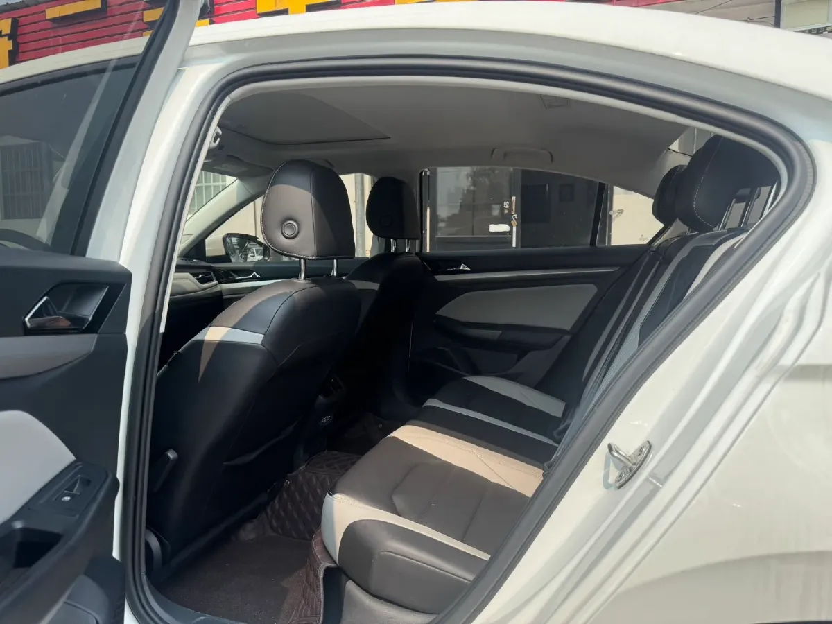 2023 Volkswagen Bora 1.5T 160HP L4 7DCT,autocango,china used car exporter,china ev exporter,chinese used car exporter,chinese used ev exporter