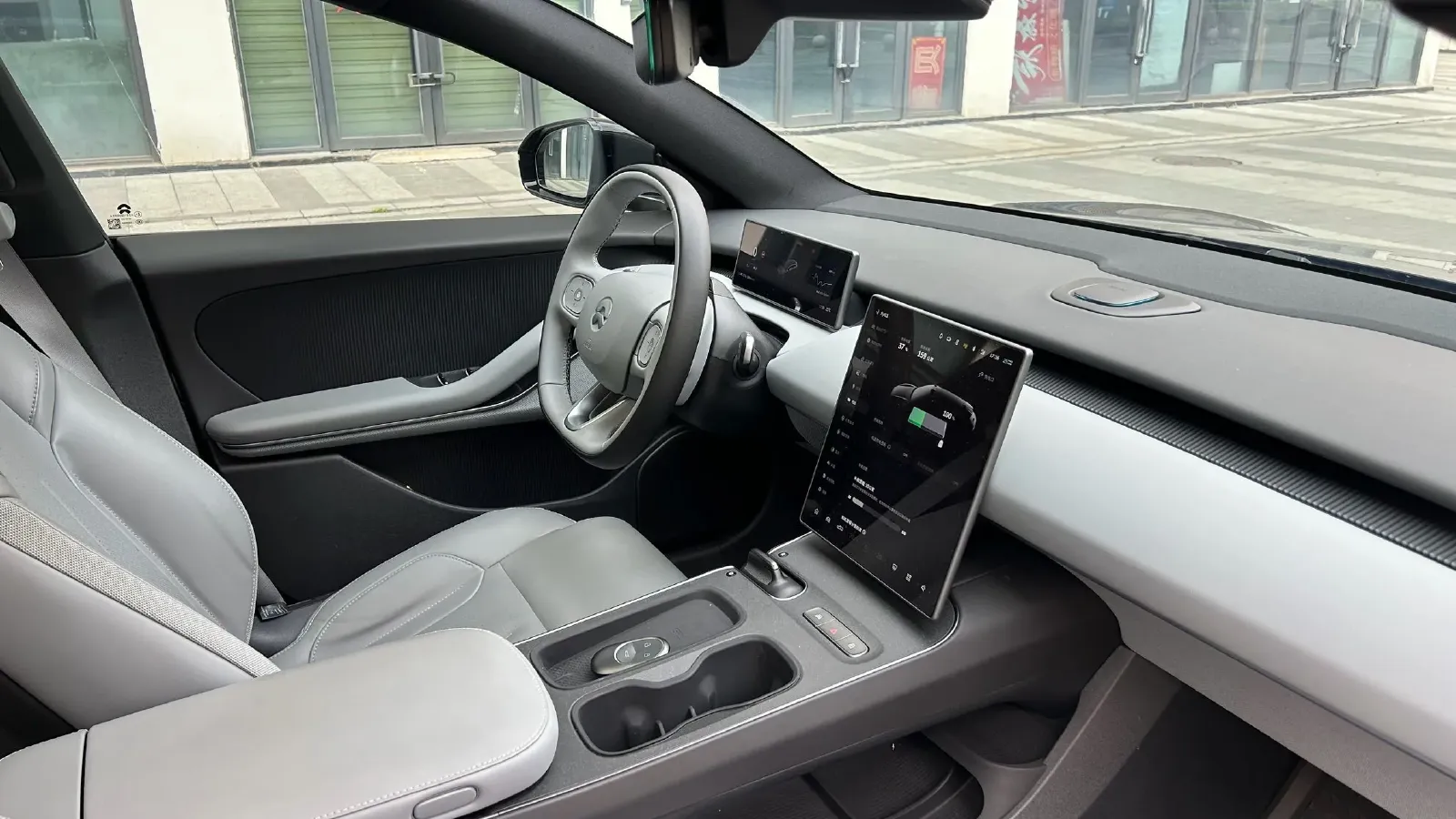 2024 HongQi EH7 BEV 111KWH,autocango,china used car exporter,china ev exporter,chinese used car exporter,chinese used ev exporter