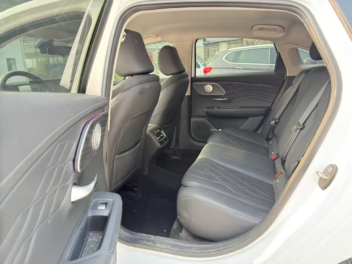 2025 Chery Tiggo 8 PRO 1.6T 197HP L4 7DCT,autocango,china used car exporter,china ev exporter,chinese used car exporter,chinese used ev exporter