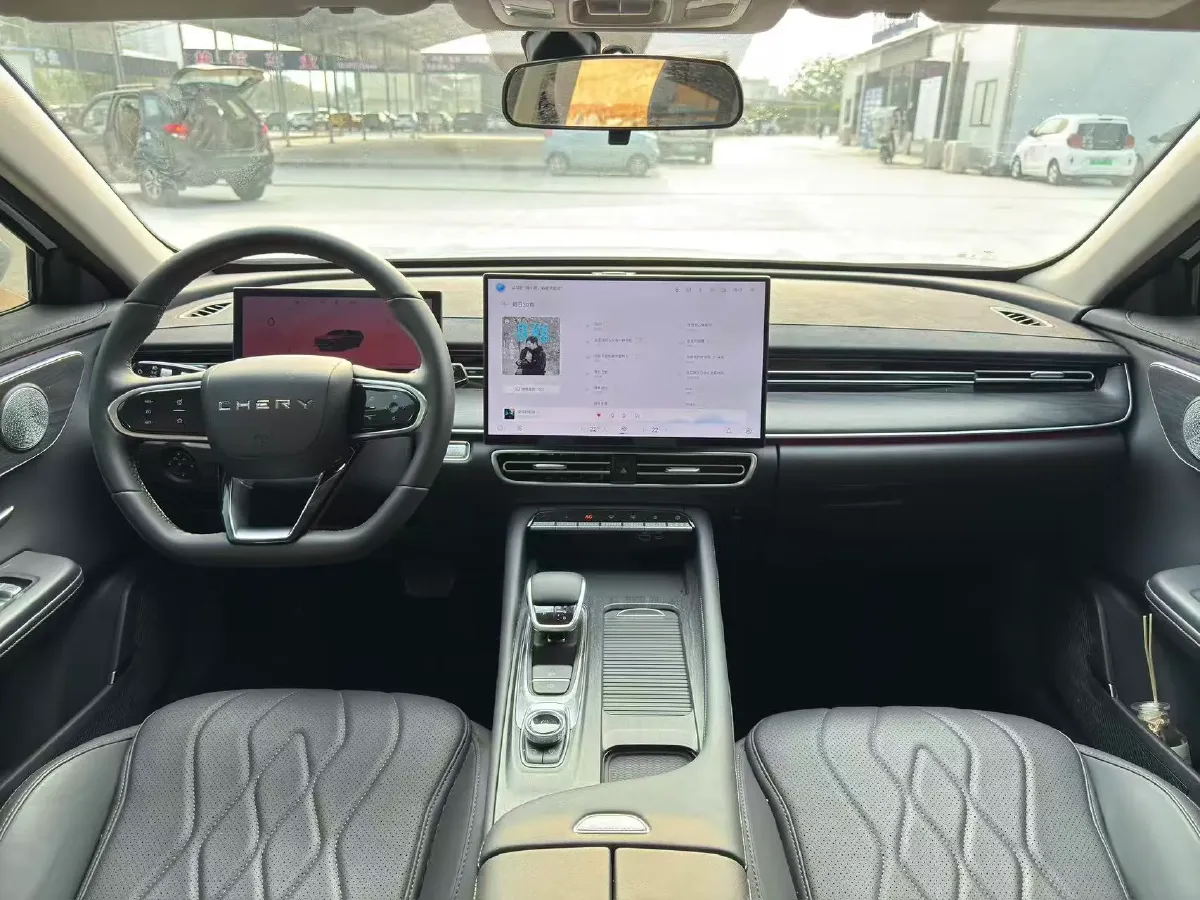 2025 Chery Tiggo 8 PRO 1.6T 197HP L4 7DCT,autocango,china used car exporter,china ev exporter,chinese used car exporter,chinese used ev exporter