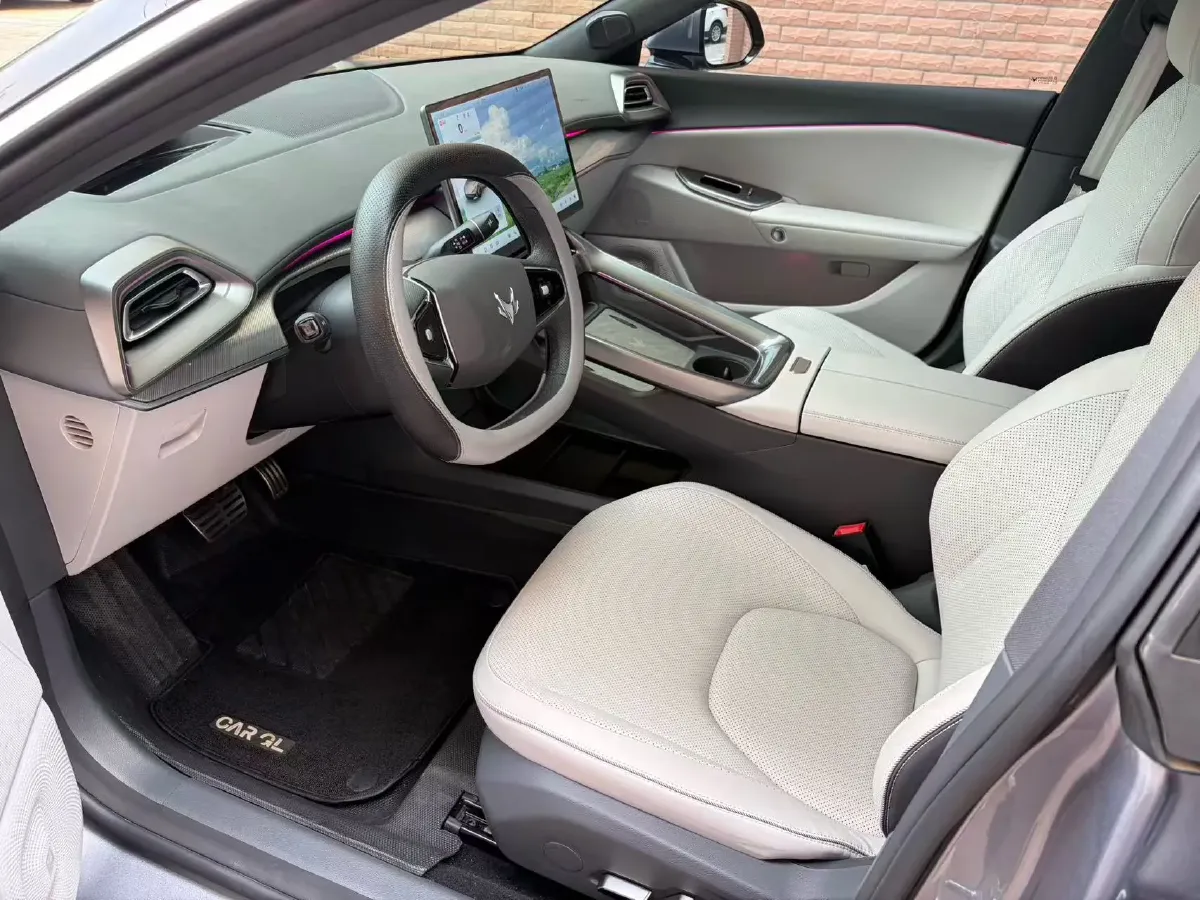 2024 ARCFOX αT5 BEV 79.2KWH,autocango,china used car exporter,china ev exporter,chinese used car exporter,chinese used ev exporter