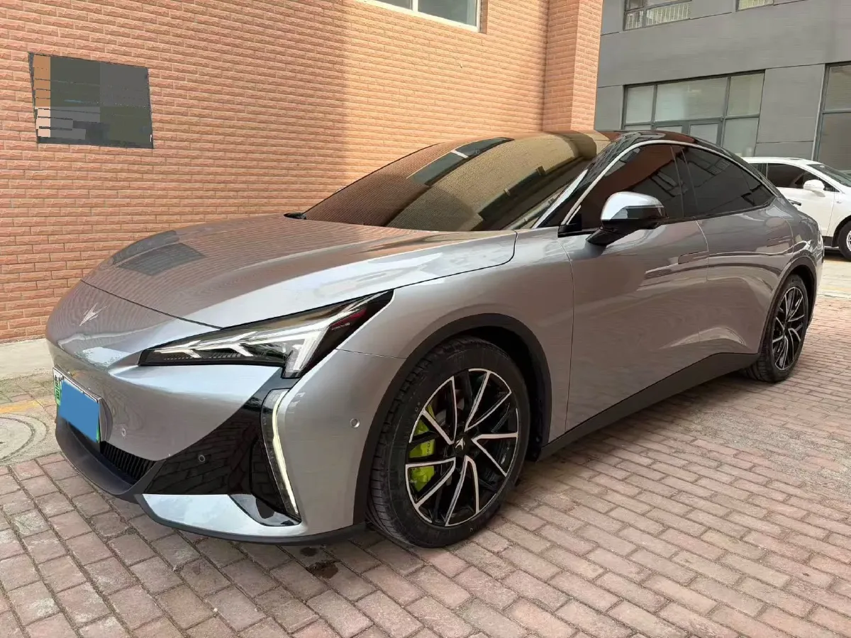 2024 ARCFOX αT5 BEV 79.2KWH,autocango,china used car exporter,china ev exporter,chinese used car exporter,chinese used ev exporter