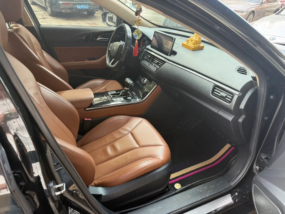 2019 HongQi H5 1.8T 180HP L4 6AT,autocango,china used car exporter,china ev exporter,chinese used car exporter,chinese used ev exporter