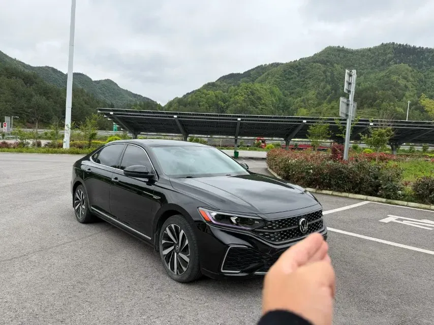 2021 Volkswagen Passat 2.0T 186HP L4 7DCT,autocango,china used car exporter,china ev exporter,chinese used car exporter,chinese used ev exporter