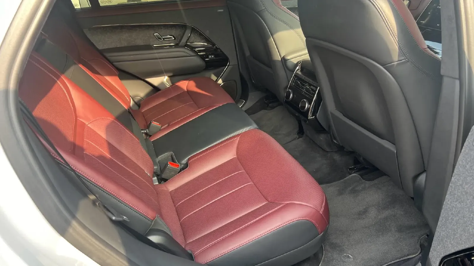 2025 Land Rover Range Rover Sport 3.0T 400HP L6 8AT,autocango,china used car exporter,china ev exporter,chinese used car exporter,chinese used ev exporter