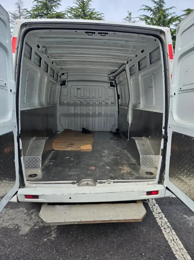 2021 MAXUS XinTu V80 2.0T 139HP L4 6MT,autocango,china used car exporter,china ev exporter,chinese used car exporter,chinese used ev exporter