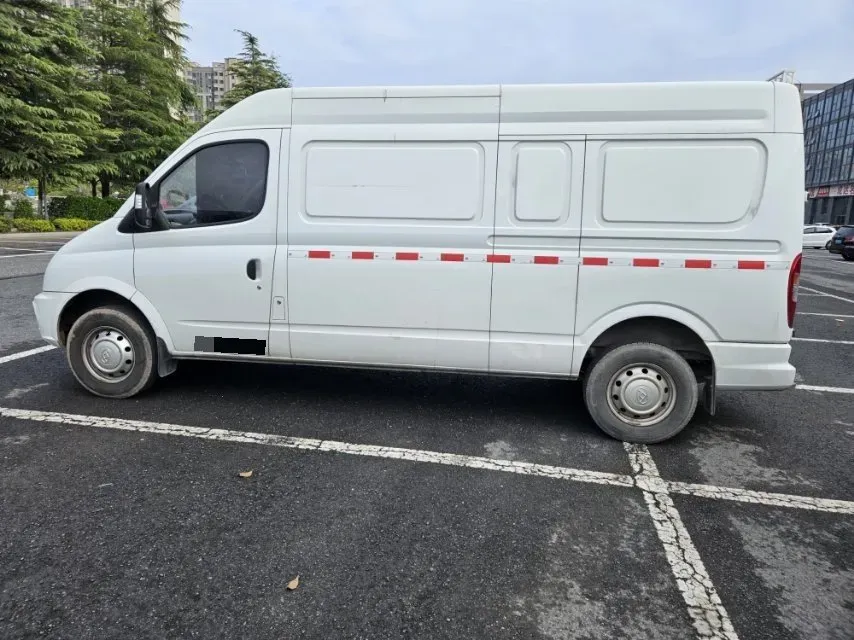 2021 MAXUS XinTu V80 2.0T 139HP L4 6MT,autocango,china used car exporter,china ev exporter,chinese used car exporter,chinese used ev exporter