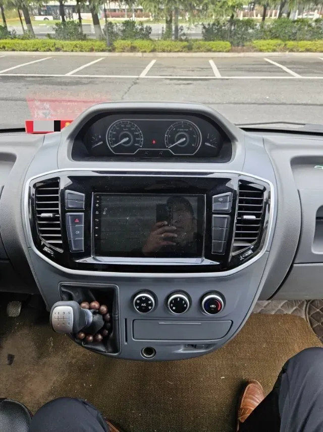 2021 MAXUS XinTu V80 2.0T 139HP L4 6MT,autocango,china used car exporter,china ev exporter,chinese used car exporter,chinese used ev exporter