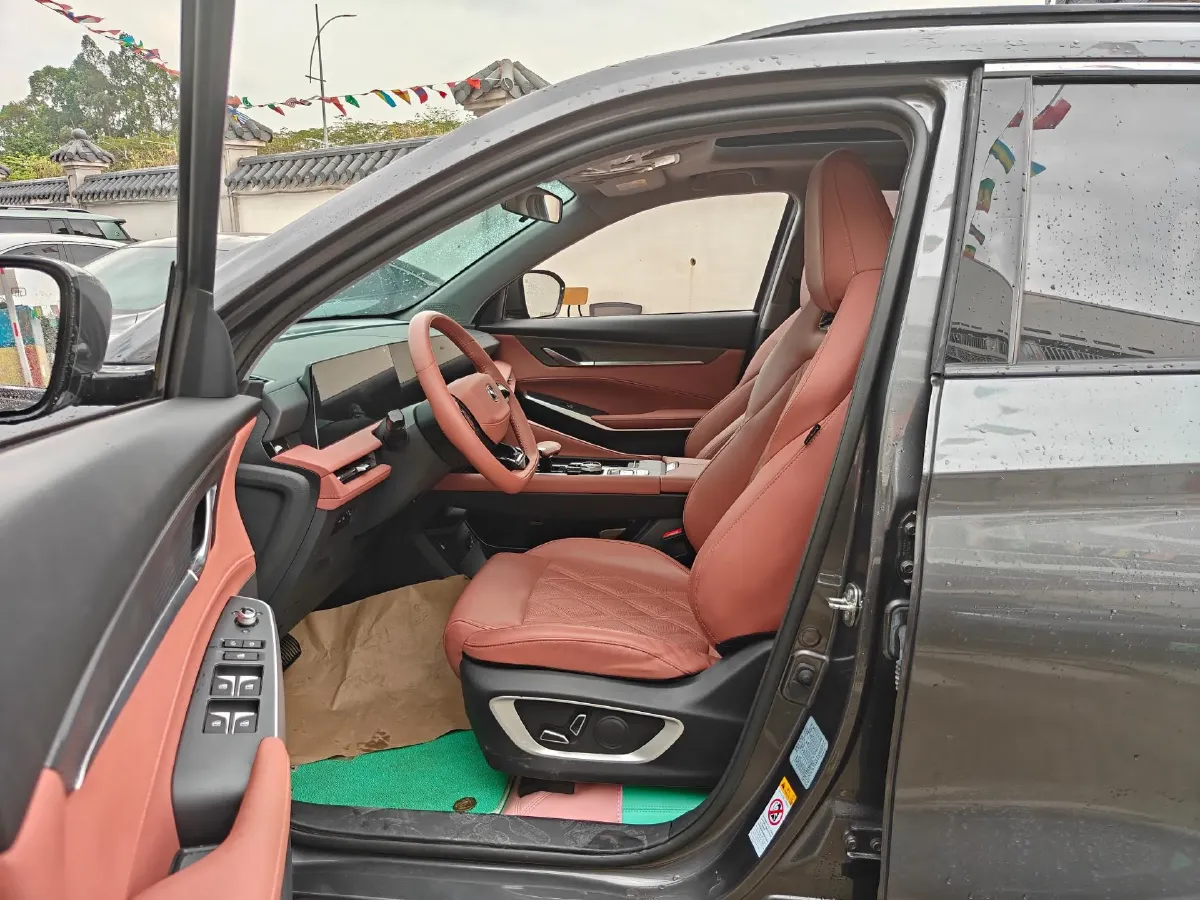 2025 ChangAn UNI-Z 1.5T 188HP L4 7DCT,autocango,china used car exporter,china ev exporter,chinese used car exporter,chinese used ev exporter