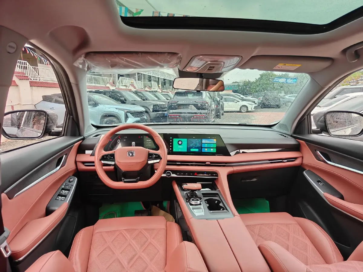 2025 ChangAn UNI-Z 1.5T 188HP L4 7DCT,autocango,china used car exporter,china ev exporter,chinese used car exporter,chinese used ev exporter