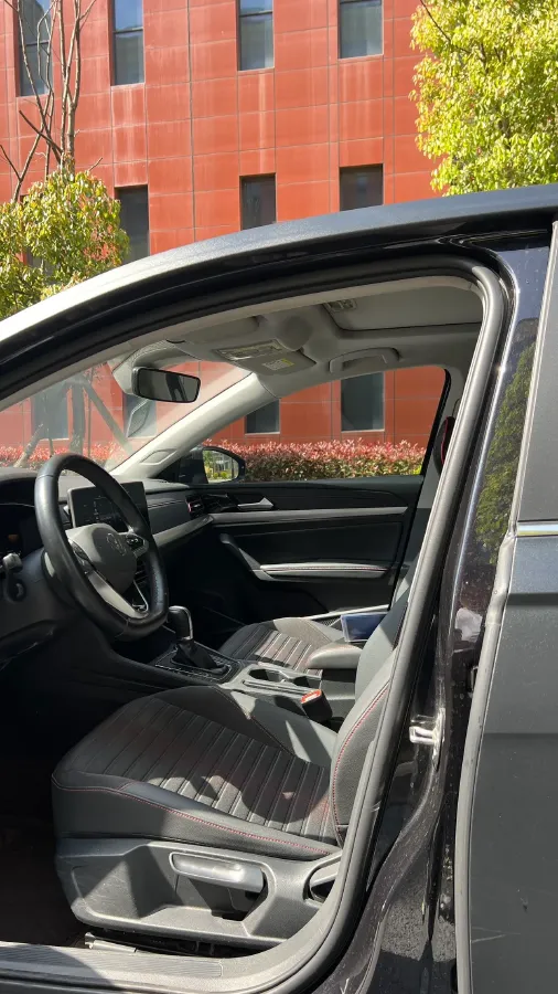 2023 Volkswagen Lavida 1.5T 160HP L4 7DCT,autocango,china used car exporter,china ev exporter,chinese used car exporter,chinese used ev exporter