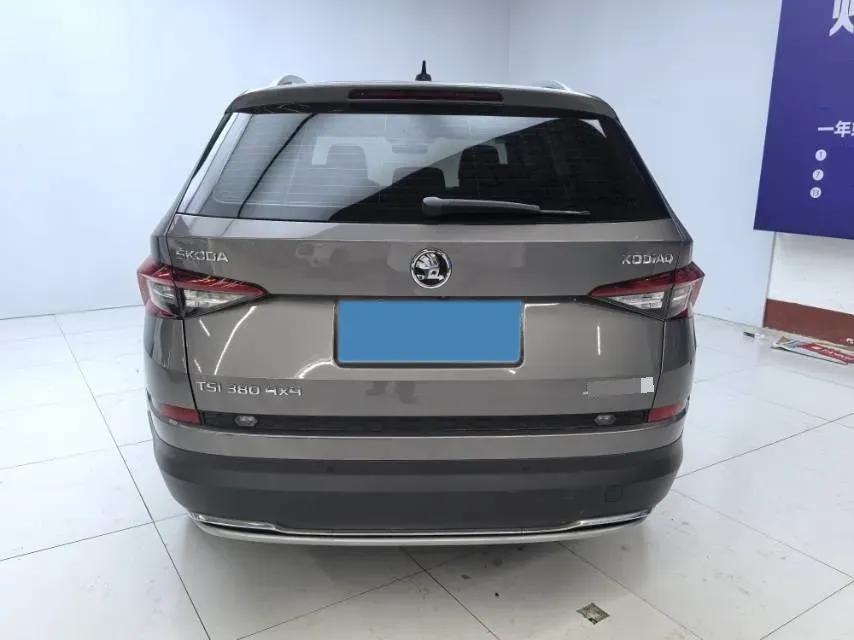 2018 Skoda Kodiak 2.0T 220HP L4 7DCT,autocango,china used car exporter,china ev exporter,chinese used car exporter,chinese used ev exporter