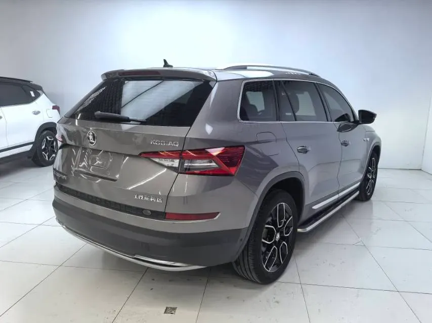 2018 Skoda Kodiak 2.0T 220HP L4 7DCT,autocango,china used car exporter,china ev exporter,chinese used car exporter,chinese used ev exporter