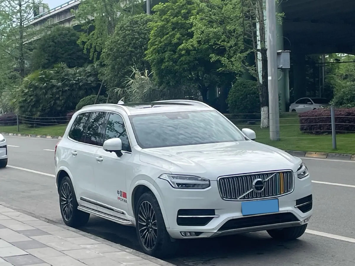 2019 Volvo XC90 2.0T 320HP L4 8AT,autocango,china used car exporter,china ev exporter,chinese used car exporter,chinese used ev exporter
