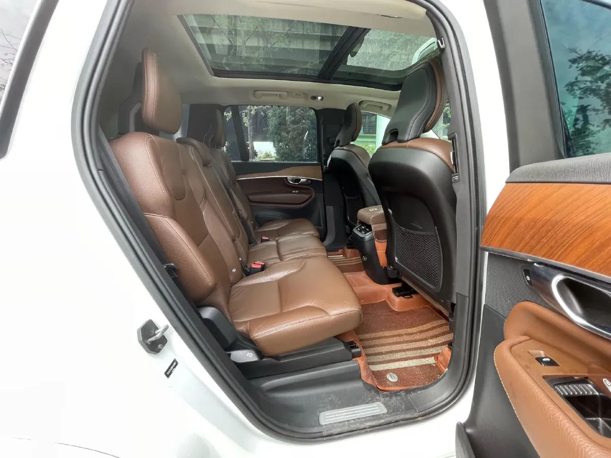 2019 Volvo XC90 2.0T 320HP L4 8AT,autocango,china used car exporter,china ev exporter,chinese used car exporter,chinese used ev exporter