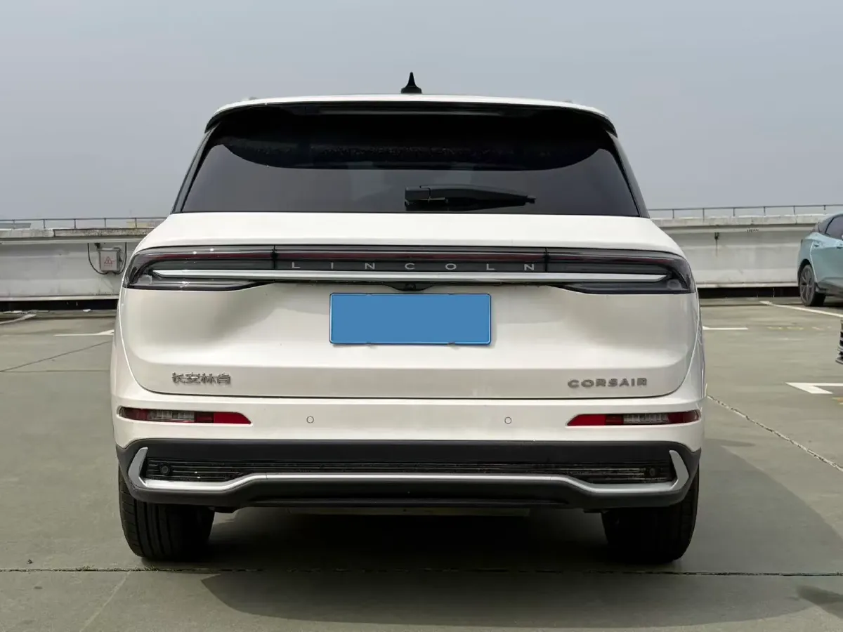 2023 Lincoln Corsair 2.0T 261HP L4 8AT,autocango,china used car exporter,china ev exporter,chinese used car exporter,chinese used ev exporter