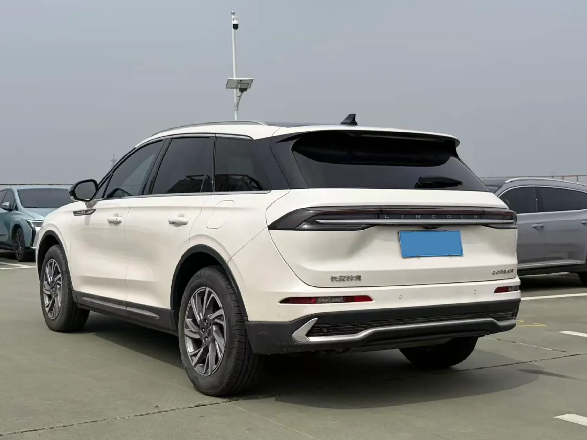 2023 Lincoln Corsair 2.0T 261HP L4 8AT,autocango,china used car exporter,china ev exporter,chinese used car exporter,chinese used ev exporter
