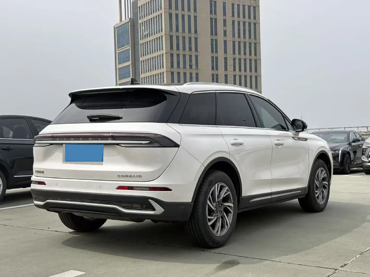 2023 Lincoln Corsair 2.0T 261HP L4 8AT,autocango,china used car exporter,china ev exporter,chinese used car exporter,chinese used ev exporter