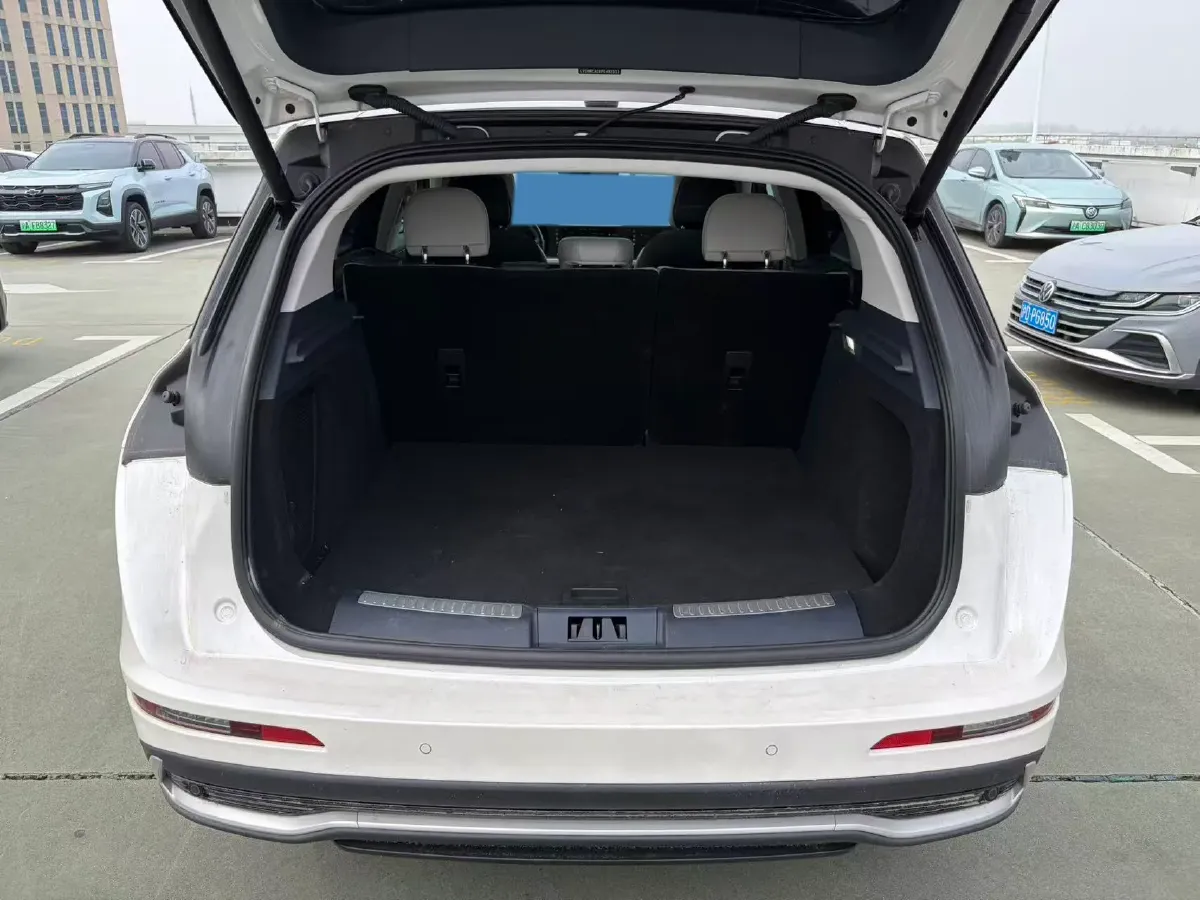 2023 Lincoln Corsair 2.0T 261HP L4 8AT,autocango,china used car exporter,china ev exporter,chinese used car exporter,chinese used ev exporter