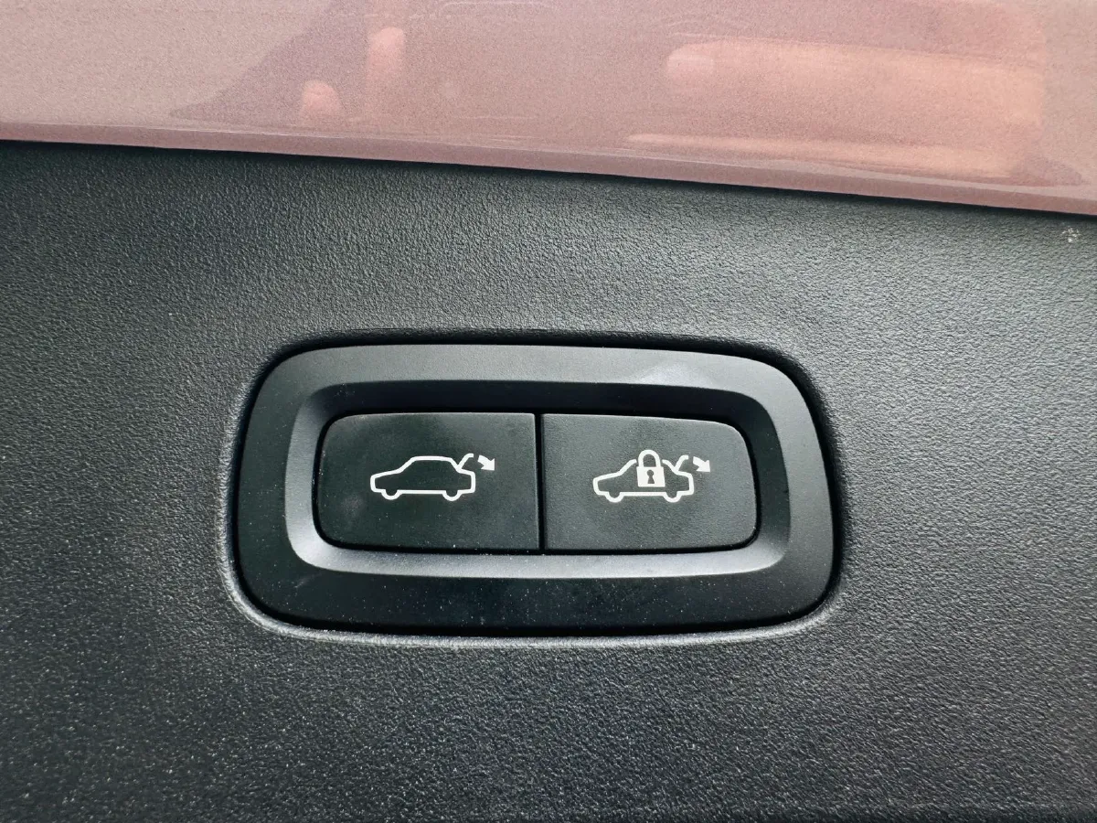 2023 LYNK&CO 03 1.5T 181HP L4 7DCT,autocango,china used car exporter,china ev exporter,chinese used car exporter,chinese used ev exporter