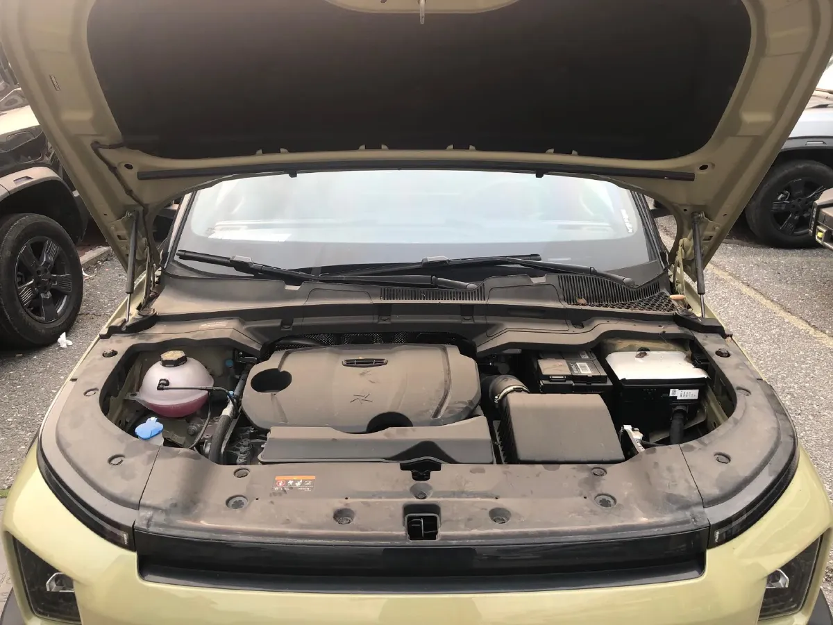 2025 Geely Cowboy 1.5T 181HP L4 7DCT,autocango,china used car exporter,china ev exporter,chinese used car exporter,chinese used ev exporter