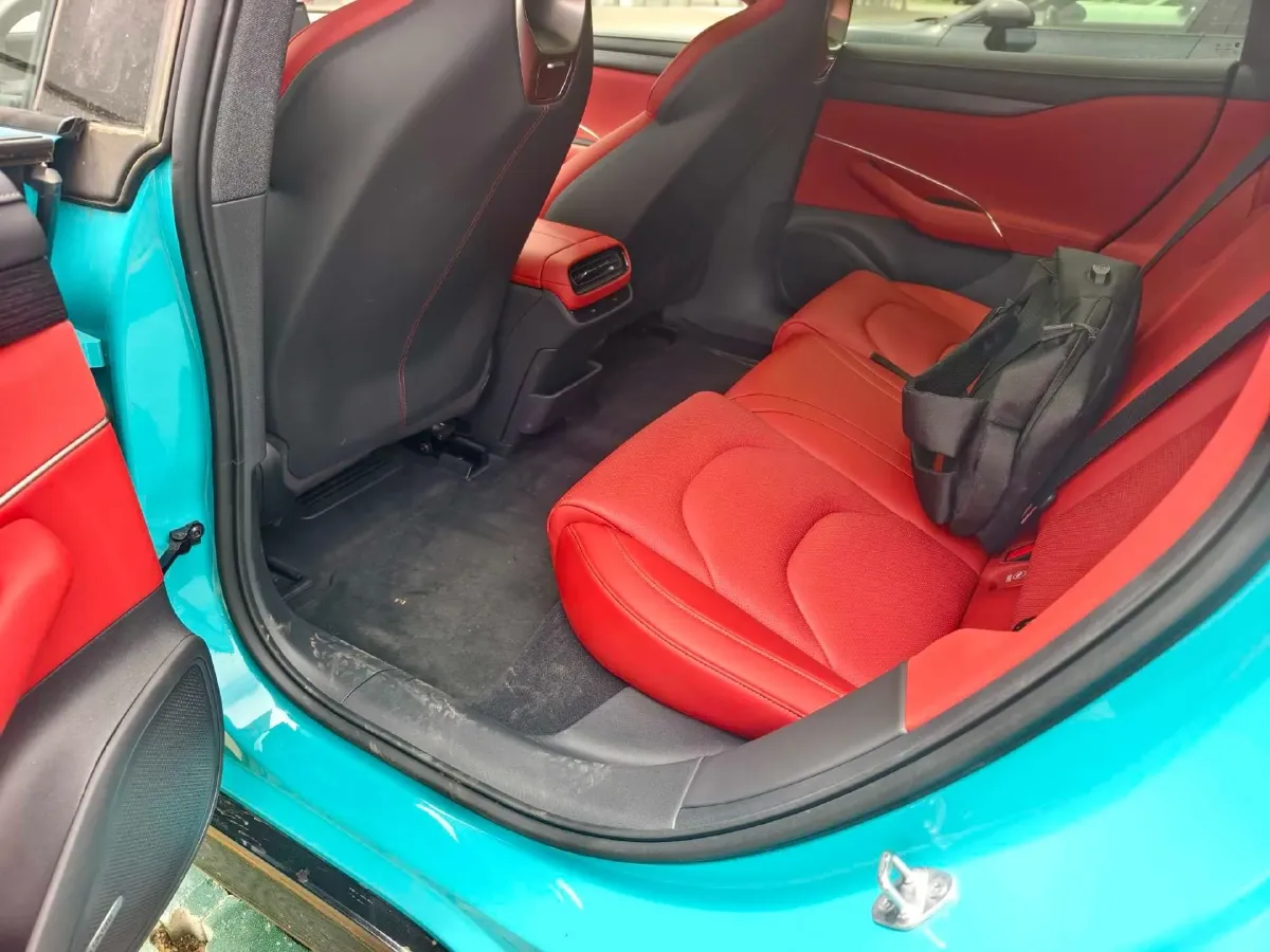 2024 MI SU7 BEV 73.6KWH,autocango,china used car exporter,china ev exporter,chinese used car exporter,chinese used ev exporter