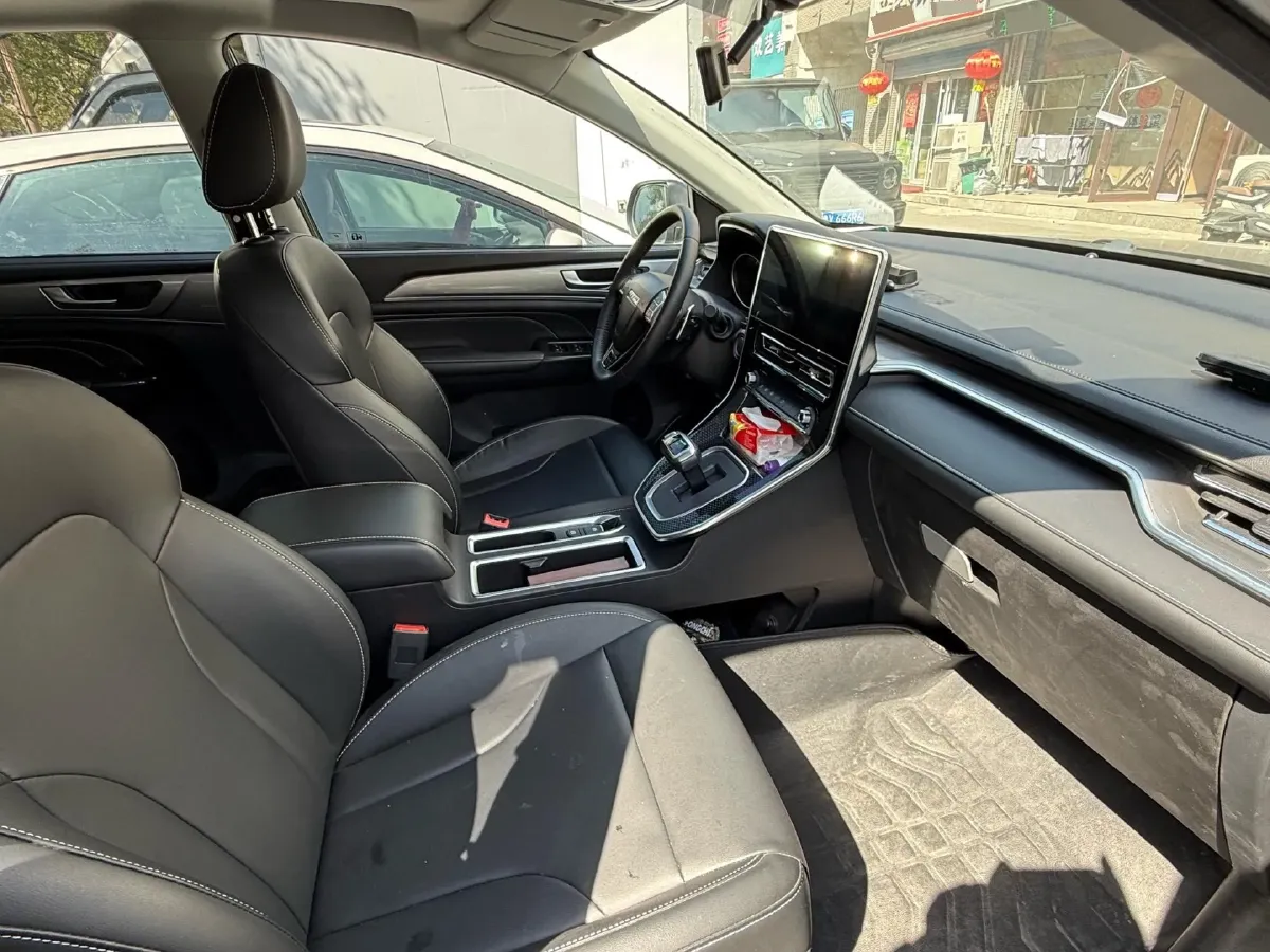 2021 Haval M6 1.5T 150HP L4 7DCT,autocango,china used car exporter,china ev exporter,chinese used car exporter,chinese used ev exporter