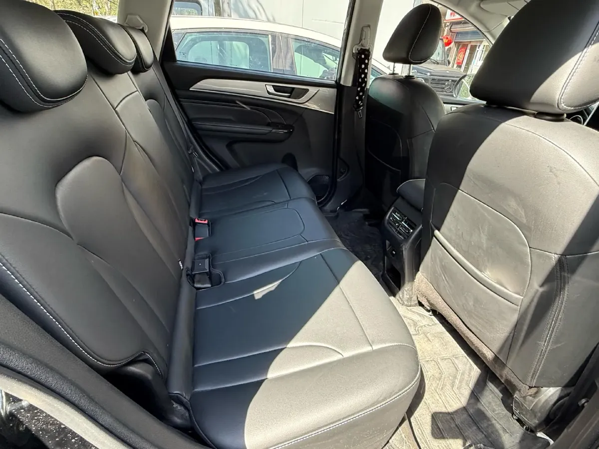 2021 Haval M6 1.5T 150HP L4 7DCT,autocango,china used car exporter,china ev exporter,chinese used car exporter,chinese used ev exporter