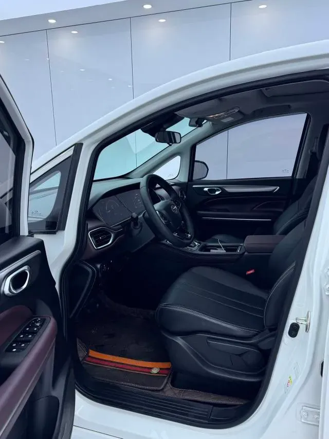 2021 GAC Trumpchi M6 1.5T 169HP L4 7DCT,autocango,china used car exporter,china ev exporter,chinese used car exporter,chinese used ev exporter