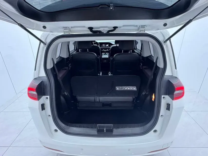 2021 GAC Trumpchi M6 1.5T 169HP L4 7DCT,autocango,china used car exporter,china ev exporter,chinese used car exporter,chinese used ev exporter