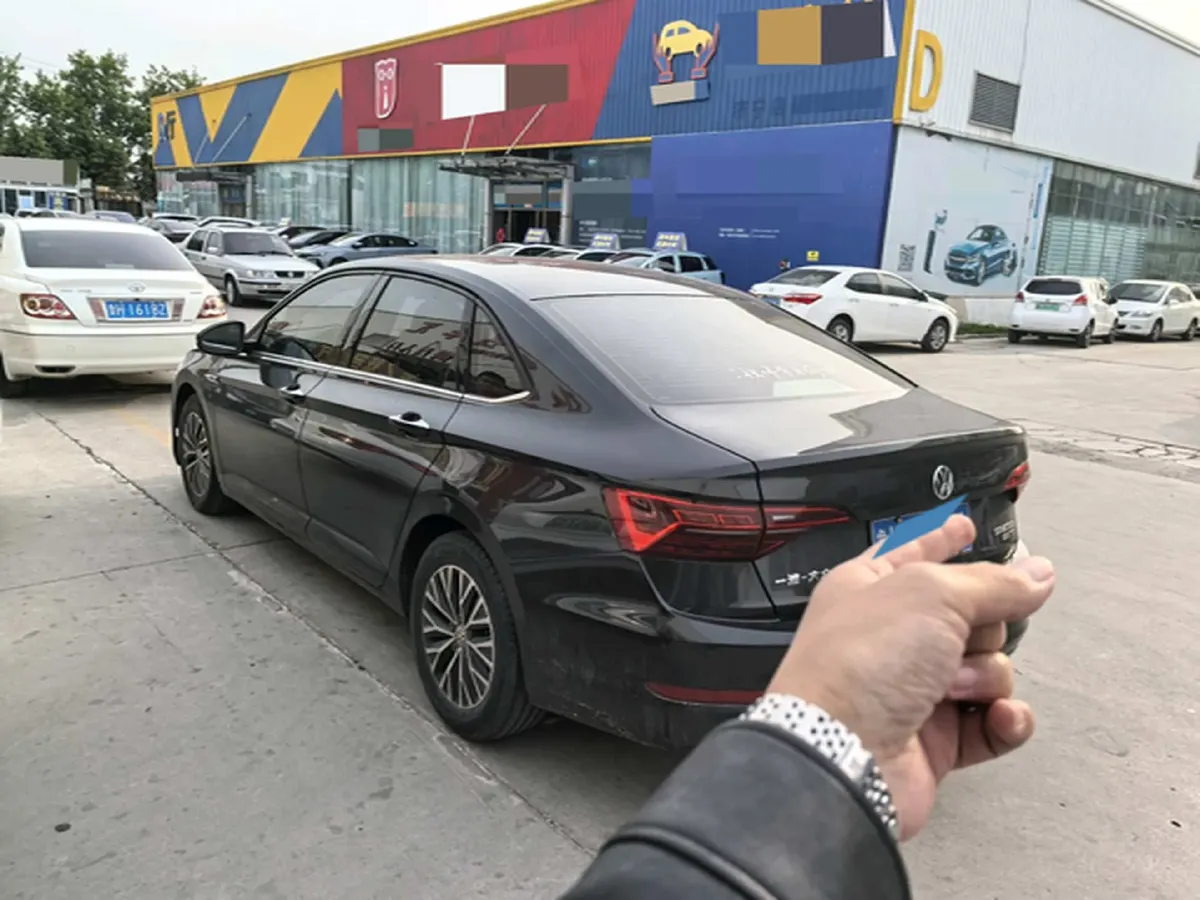 2019 Jeep Renegade 1.3T 173HP L4 7DCT,autocango,china used car exporter,china ev exporter,chinese used car exporter,chinese used ev exporter