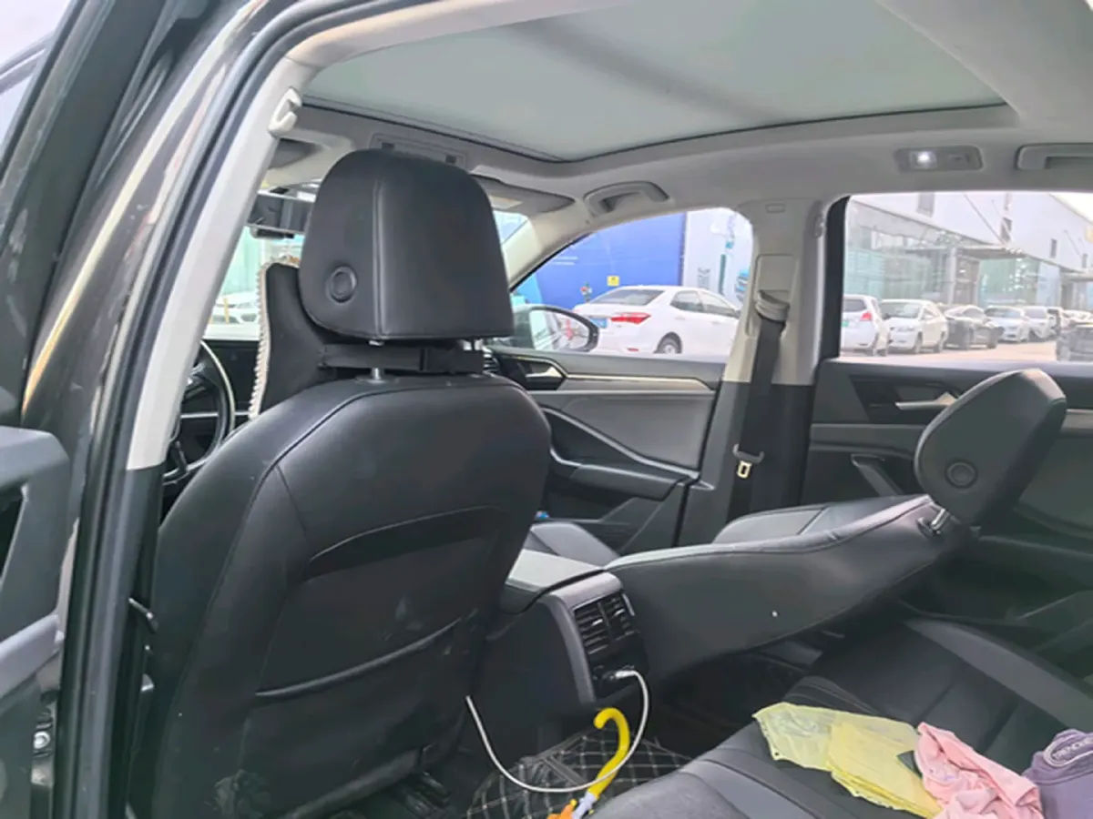 2019 Jeep Renegade 1.3T 173HP L4 7DCT,autocango,china used car exporter,china ev exporter,chinese used car exporter,chinese used ev exporter