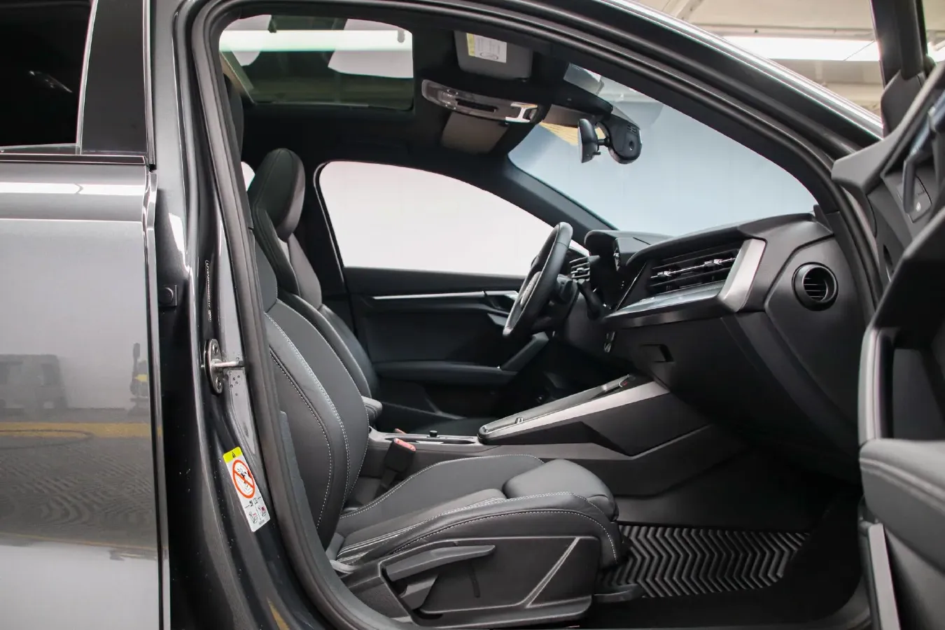 2022 Audi A3 1.4T 150HP L4 7DCT,autocango,china used car exporter,china ev exporter,chinese used car exporter,chinese used ev exporter