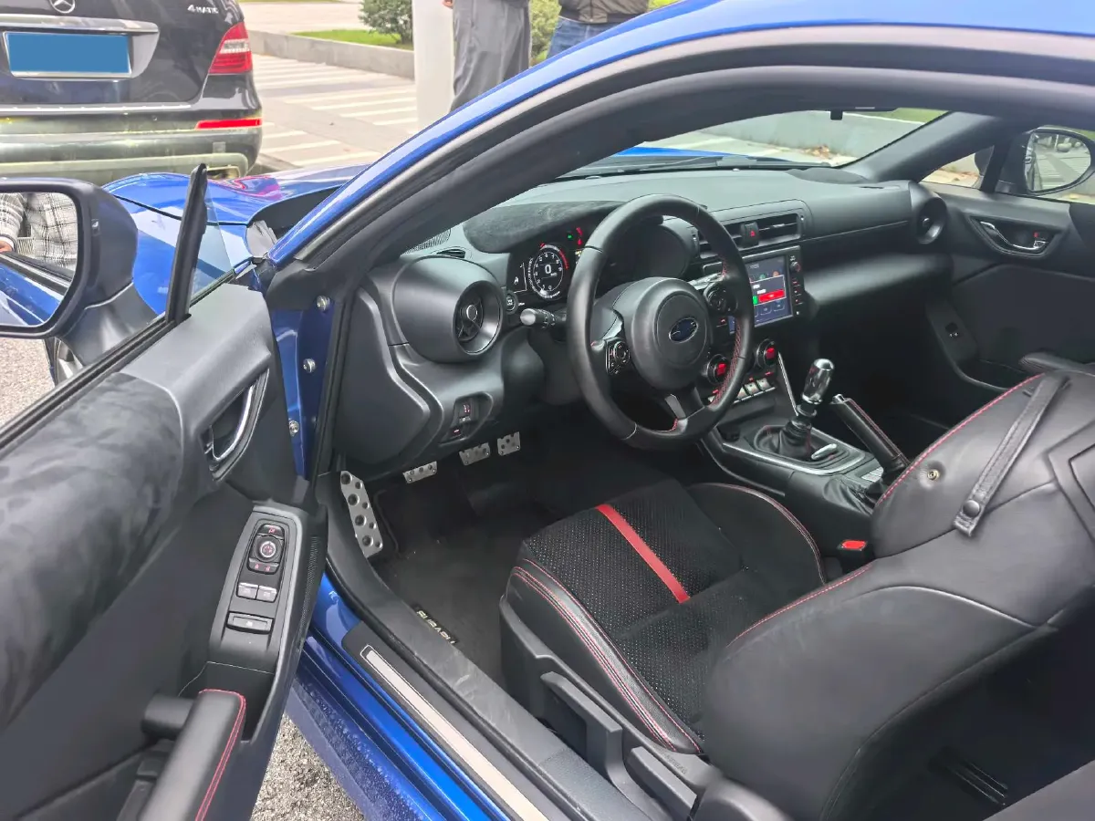 2022 Subaru BRZ 2.4L 234HP H4 6MT,autocango,china used car exporter,china ev exporter,chinese used car exporter,chinese used ev exporter