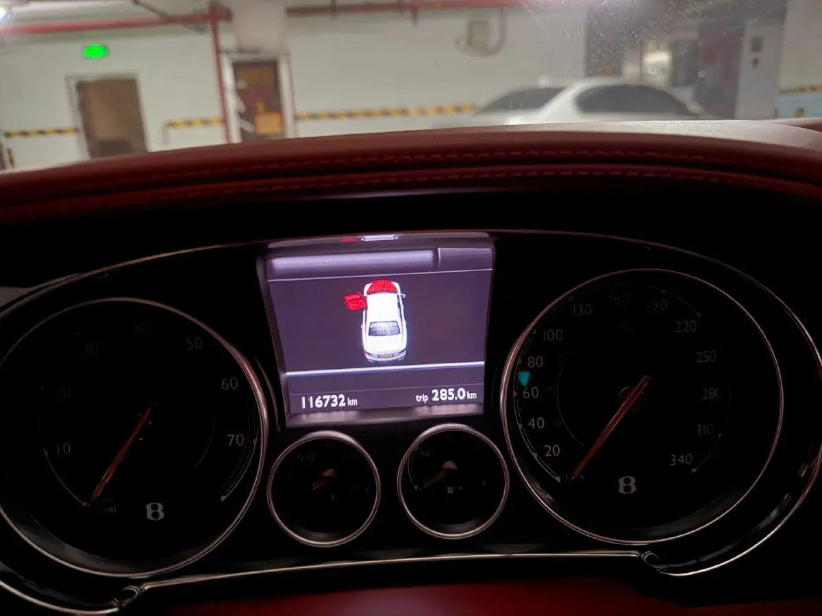 2017 Bentley Flying Spur 4.0T 507HP V8 8AT,autocango,china used car exporter,china ev exporter,chinese used car exporter,chinese used ev exporter