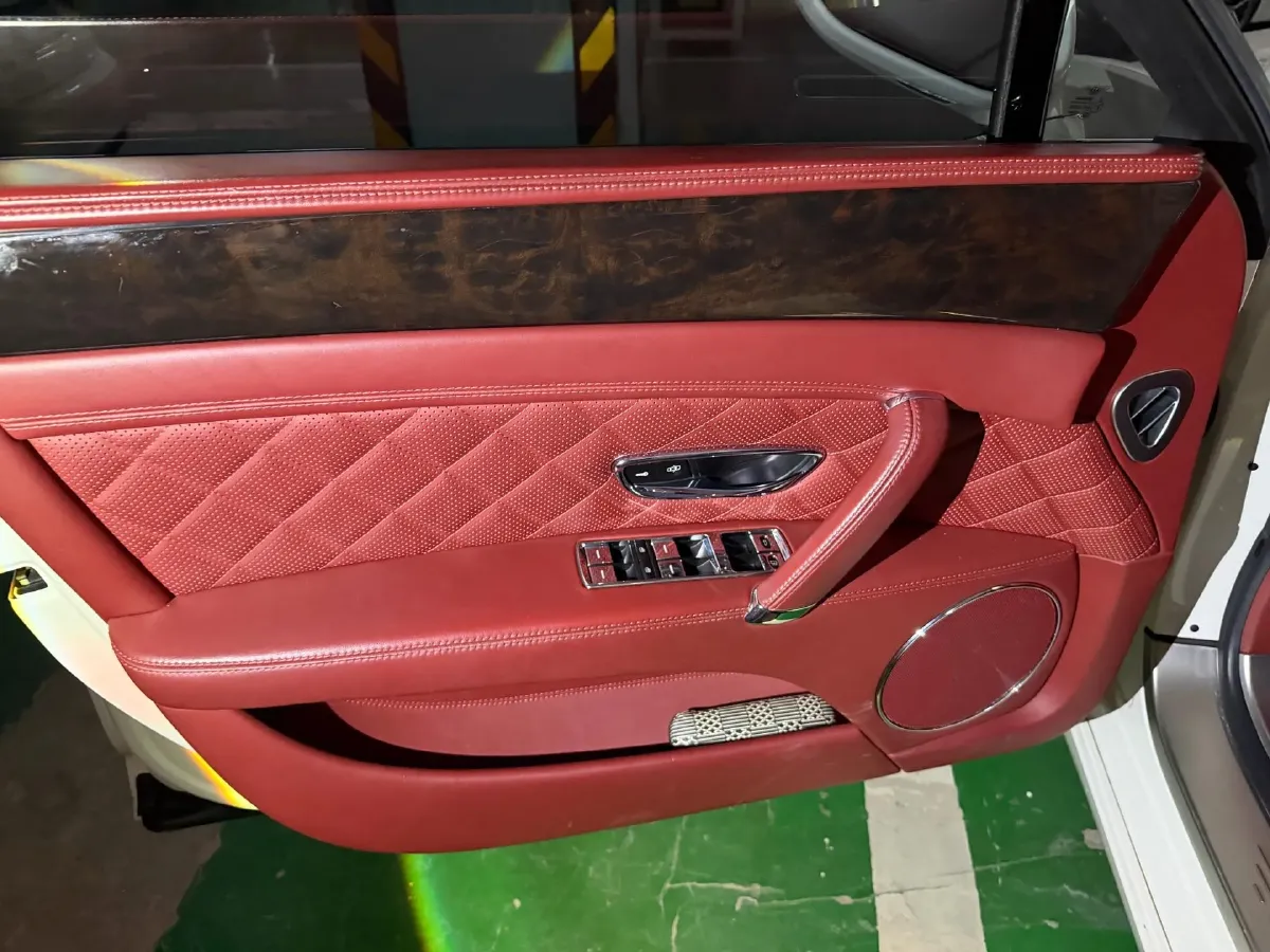 2017 Bentley Flying Spur 4.0T 507HP V8 8AT,autocango,china used car exporter,china ev exporter,chinese used car exporter,chinese used ev exporter