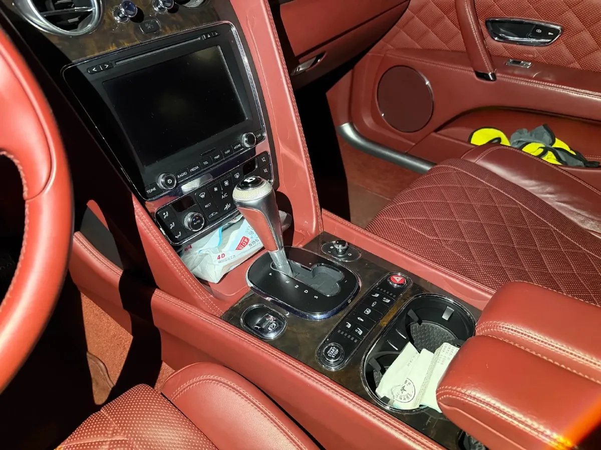 2017 Bentley Flying Spur 4.0T 507HP V8 8AT,autocango,china used car exporter,china ev exporter,chinese used car exporter,chinese used ev exporter