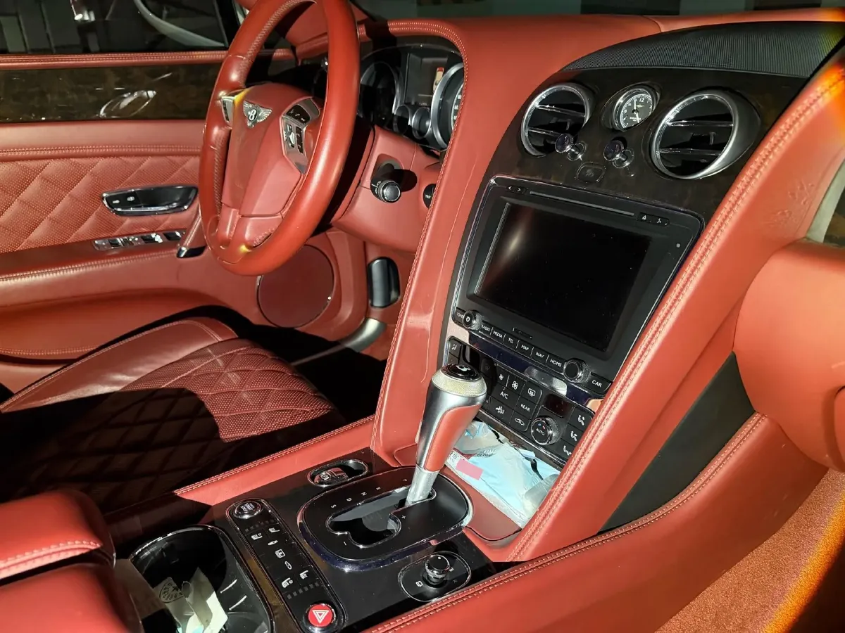 2017 Bentley Flying Spur 4.0T 507HP V8 8AT,autocango,china used car exporter,china ev exporter,chinese used car exporter,chinese used ev exporter