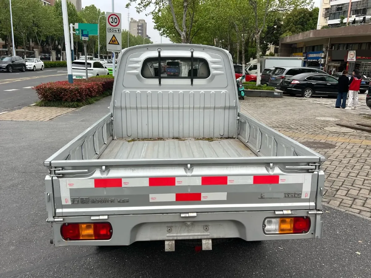 2023 WuLing RongGuang Mini Truck 1.5L 102HP L4 5MT,autocango,china used car exporter,china ev exporter,chinese used car exporter,chinese used ev exporter