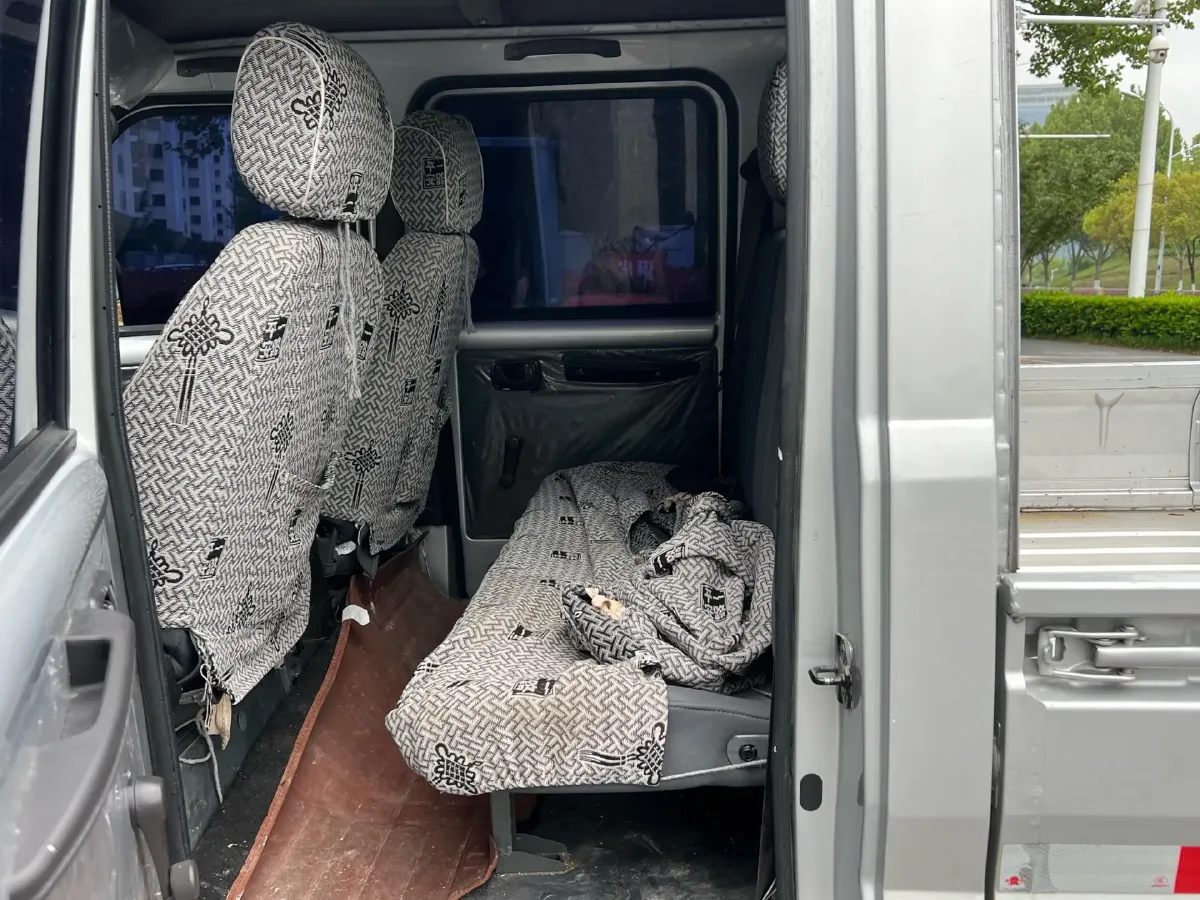 2023 WuLing RongGuang Mini Truck 1.5L 102HP L4 5MT,autocango,china used car exporter,china ev exporter,chinese used car exporter,chinese used ev exporter