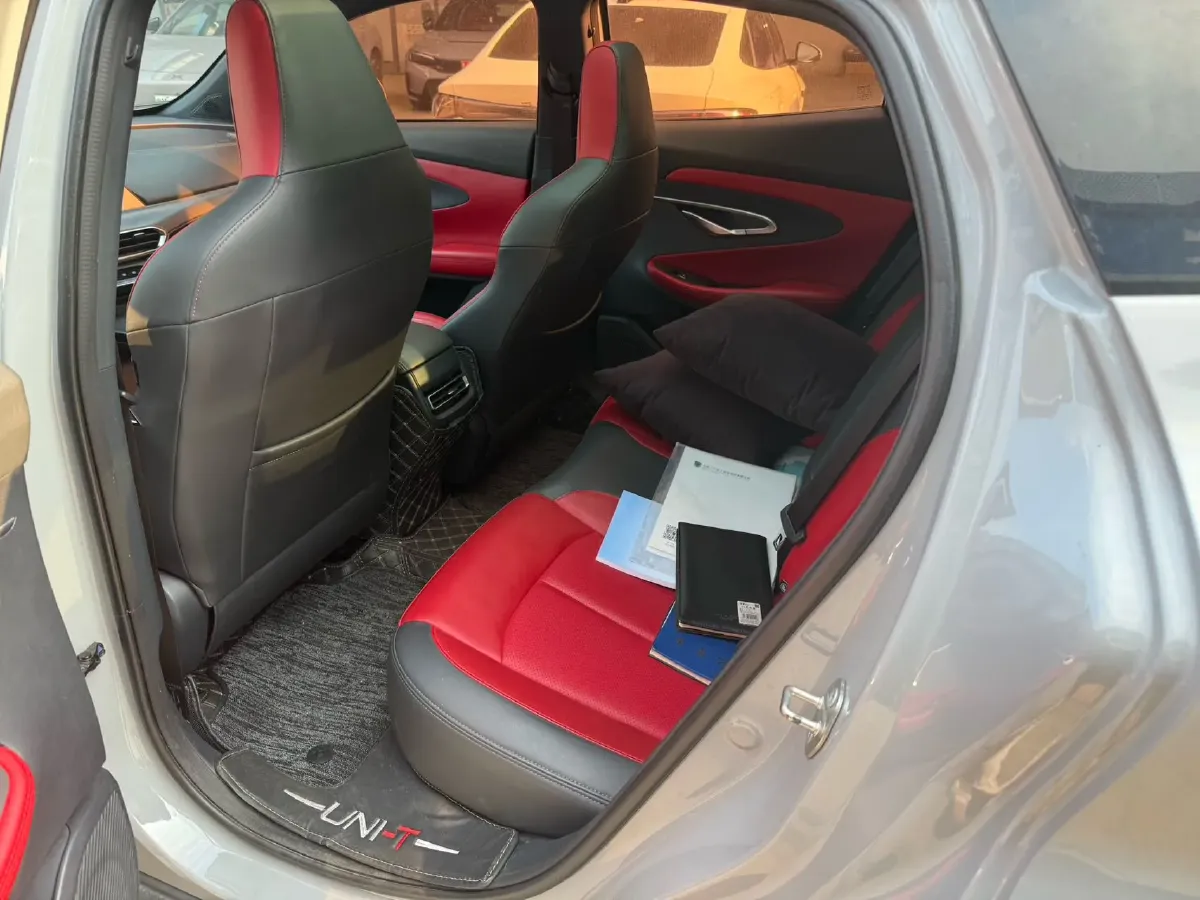 2020 ChangAn UNI-T 1.5T 180HP L4 7DCT,autocango,china used car exporter,china ev exporter,chinese used car exporter,chinese used ev exporter