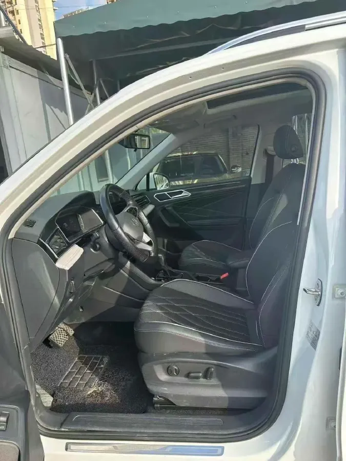 2023 Volkswagen Tiguan L 1.5T 160HP L4 7DCT,autocango,china used car exporter,china ev exporter,chinese used car exporter,chinese used ev exporter