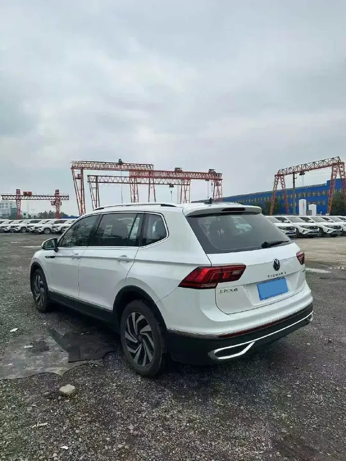 2023 Volkswagen Tiguan L 1.5T 160HP L4 7DCT,autocango,china used car exporter,china ev exporter,chinese used car exporter,chinese used ev exporter