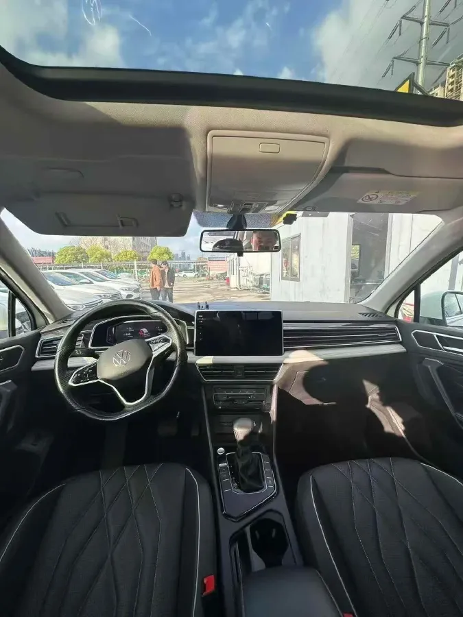 2023 Volkswagen Tiguan L 1.5T 160HP L4 7DCT,autocango,china used car exporter,china ev exporter,chinese used car exporter,chinese used ev exporter