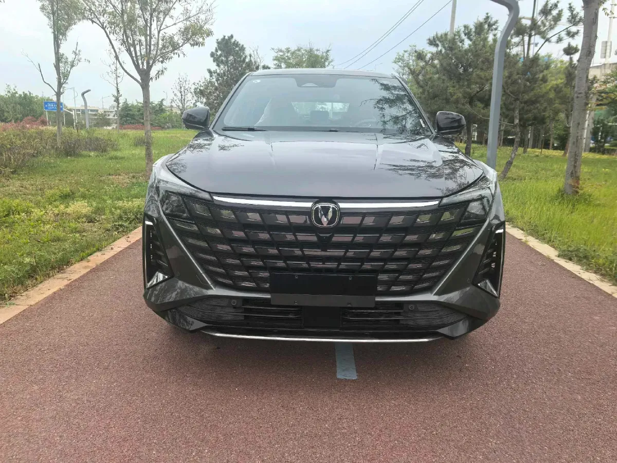 2024 ChangAn UNI-Z 1.5L 98HP L4 E-CVT PHEV 18.4KWH,autocango,china used car exporter,china ev exporter,chinese used car exporter,chinese used ev exporter