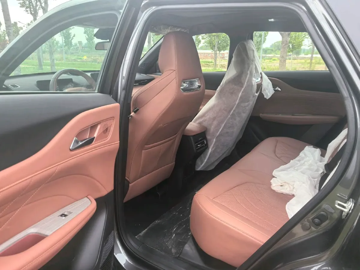 2024 ChangAn UNI-Z 1.5L 98HP L4 E-CVT PHEV 18.4KWH,autocango,china used car exporter,china ev exporter,chinese used car exporter,chinese used ev exporter